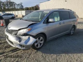 ✅ 2011 Toyota Sienna LE • VIN: 5TDKK3DC6BS019628 • Lot: 89826355. Listed on Copart with 163,889 mi. Free auction sales archive from the USA and detailed vehicle history report at DreamBid. Image 1.