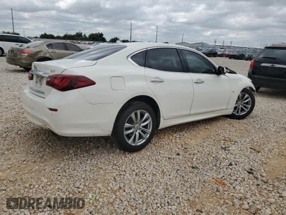 ✅ 2015 Infiniti Q70 • VIN: JN1BY1AP3FM540921 • Лот: 70688614. Опубликован ранее на Copart с пробегом Не указан. Бесплатный доступ к архиву аукционных продаж из США и подробный отчёт об истории автомобиля на DreamBid. Изображение 3.