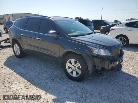 ✅ 2013 Chevrolet Traverse LT • VIN: 1GNKRJKD3DJ237741 • Lot: 69913984. Wystawiony na Copart z przebiegiem 147 173 mil. Bezpłatny archiwum sprzedaży aukcyjnych z USA i szczegółowy raport historii pojazdu na DreamBid. Zdjęcie 4.