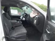 ✅ 2015 Chevrolet Silverado 2500HD LT • VIN: 1GC1KVEG7FF624370 • Lot: 39313846. Wystawiony na IAAI z przebiegiem 154 519 mil. Bezpłatny archiwum sprzedaży aukcyjnych z USA i szczegółowy raport historii pojazdu na DreamBid. Zdjęcie 5.