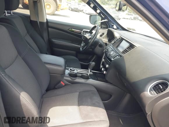 ✅ 2019 Nissan Pathfinder SV • VIN: 5N1DR2MM6KC582215 • Lot: 42839071. Listed on IAAI with 84,322 mi. Free auction sales archive from the USA and detailed vehicle history report at DreamBid. Image 5.