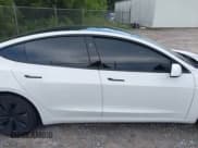 ✅ 2024 Tesla Model 3 • VIN: 5YJ3E1EA5RF717613 • Lot: 42444791. Wystawiony na IAAI z przebiegiem Nie podano. Bezpłatny archiwum sprzedaży aukcyjnych z USA i szczegółowy raport historii pojazdu na DreamBid. Zdjęcie 12.