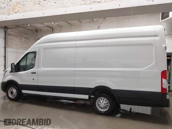 ✅ 2022 Ford Transit Cargo • VIN: 1FTBR3U80NKA65006 • Lot: 43872189. Wystawiony na IAAI z przebiegiem 42 872 mil. Bezpłatny archiwum sprzedaży aukcyjnych z USA i szczegółowy raport historii pojazdu na DreamBid. Zdjęcie 14.