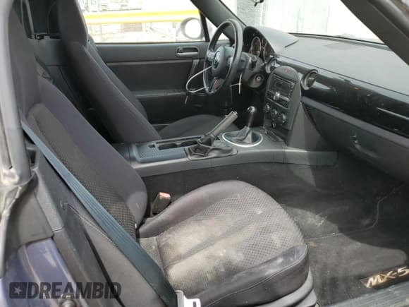 ✅ 2006 Mazda MX-5 Miata Touring • VIN: JM1NC25F060122162 • Lot: 51412785. Wystawiony na Copart z przebiegiem 81 510 mil. Bezpłatny archiwum sprzedaży aukcyjnych z USA i szczegółowy raport historii pojazdu na DreamBid. Zdjęcie 10.