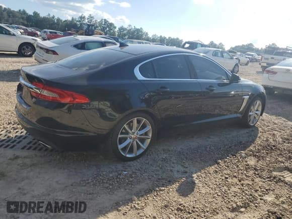 ✅ 2015 Jaguar XF Portfolio • VIN: SAJWJ0FF2F8U61957 • Лот: 71036255. Опубликован ранее на Copart с пробегом 55 944 миль. Бесплатный доступ к архиву аукционных продаж из США и подробный отчёт об истории автомобиля на DreamBid. Изображение 3.