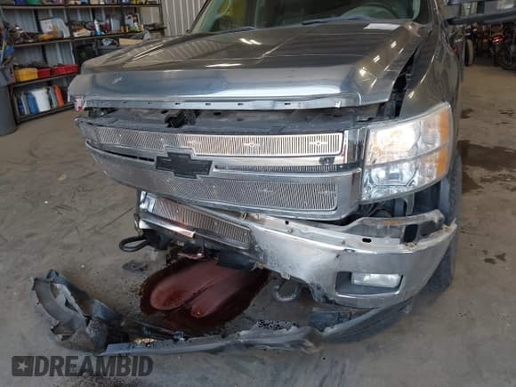✅ 2011 Chevrolet Silverado 2500HD LTZ • VIN: 1GC1KYC83BF192822 • Lot: 42508183. Listed on IAAI with 81,195 mi. Free auction sales archive from the USA and detailed vehicle history report at DreamBid. Image 6.