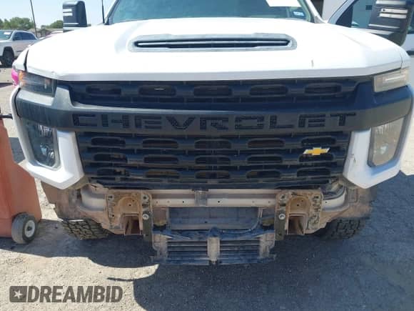 2020 Chevrolet Silverado 2500HD Work Truck z VIN 1GC1YLE70LF160658, wystawiony jako IAAI lot #42499550 z przebiegiem 148 081 mil mil oraz . Historia ofert i sprzedaży dostępna na DreamBid. Obrazek 6.