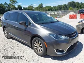 ✅ 2017 Chrysler Pacifica Touring L • VIN: 2C4RC1BG0HR503740 • Лот: 43132608. Опубликован ранее на IAAI с пробегом 151 008 миль. Бесплатный доступ к архиву аукционных продаж из США и подробный отчёт об истории автомобиля на DreamBid. Изображение 1.