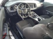 ✅ 2020 Dodge Challenger R/T • VIN: 2C3CDZBT5LH118739 • Lot: 74493764. Wystawiony na Copart z przebiegiem Nie podano. Bezpłatny archiwum sprzedaży aukcyjnych z USA i szczegółowy raport historii pojazdu na DreamBid. Zdjęcie 8.