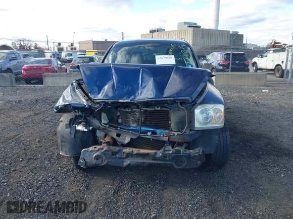 ✅ 2005 Dodge Dakota SLT • VIN: 1D7HW48N75S166543 • Лот: 43679489. Опубликован ранее на IAAI с пробегом 197 288 миль. Бесплатный доступ к архиву аукционных продаж из США и подробный отчёт об истории автомобиля на DreamBid. Изображение 11.