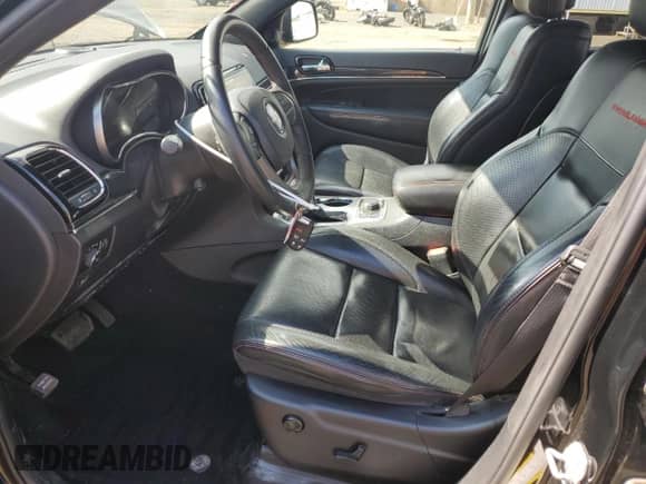 2019 Jeep Grand Cherokee Trailhawk с VIN 1C4RJFLT8KC726784, выставлен на аукционе Copart как лот 66010235 с пробегом 136 683 миль миль и Списание • Salvage title. История ставок и продаж доступна на DreamBid. Изображение 7.