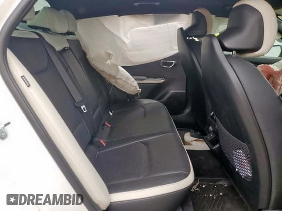 ✅ 2025 Kia K4 GT-Line Turbo • VIN: 3KPFW4DC9SE162482 • Lot: 81928815. Listed on Copart with 6,825 mi. Free auction sales archive from the USA and detailed vehicle history report at DreamBid. Image 10.