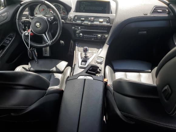 ✅ 2015 BMW M6 • VIN: WBS6C9C52FD467752 • Lot: 67884554. Listed on Copart with 60,729 mi. Free auction sales archive from the USA and detailed vehicle history report at DreamBid. Image 8.