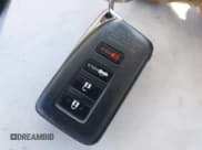 ✅ 2017 Lexus IS 200t • VIN: JTHBA1D29H5042431 • Lot: 43140388. Wystawiony na IAAI z przebiegiem 107 579 mil. Bezpłatny archiwum sprzedaży aukcyjnych z USA i szczegółowy raport historii pojazdu na DreamBid. Zdjęcie 11.