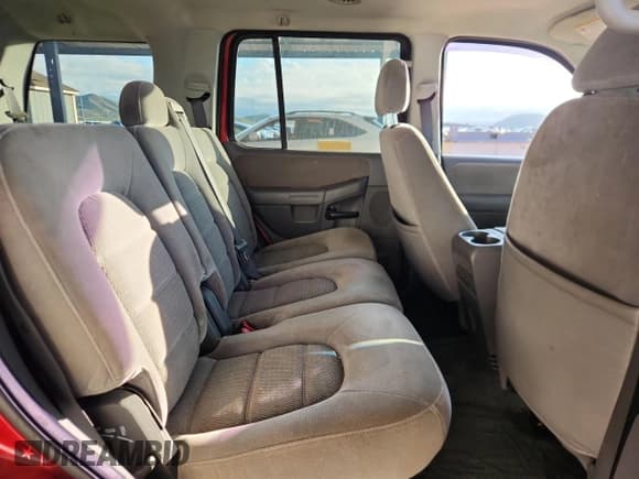 ✅ 2005 Ford Explorer XLT • VIN: 1FMZU73W35UA15561 • Лот: 85734285. Опубликован ранее на Copart с пробегом 163 275 миль. Бесплатный доступ к архиву аукционных продаж из США и подробный отчёт об истории автомобиля на DreamBid. Изображение 10.