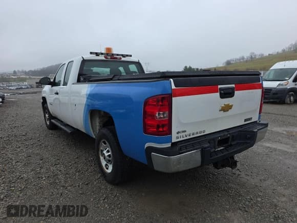 ✅ 2013 Chevrolet Silverado 2500HD • VIN: 1GC2KVCB0DZ305870 • Lot: 43870601. Wystawiony na IAAI z przebiegiem 159 958 mil. Bezpłatny archiwum sprzedaży aukcyjnych z USA i szczegółowy raport historii pojazdu na DreamBid. Zdjęcie 28.