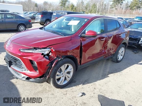 ✅ 2024 Buick Encore GX Preferred • VIN: KL4AMCSL8RB155568 • Лот: 41231783. Опубликован ранее на IAAI с пробегом 10 945 миль. Бесплатный доступ к архиву аукционных продаж из США и подробный отчёт об истории автомобиля на DreamBid. Изображение 2.