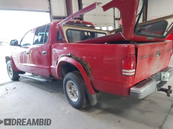 ✅ 2000 Dodge Dakota Sport • VIN: 1B7GG2AN5YS793828 • Lot: 41955863. Wystawiony na IAAI z przebiegiem 267 861 mil. Bezpłatny archiwum sprzedaży aukcyjnych z USA i szczegółowy raport historii pojazdu na DreamBid. Zdjęcie 3.