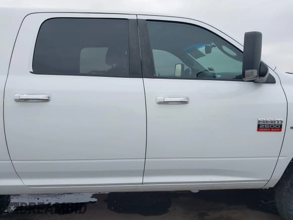 ✅ 2012 Ram 2500 SLT • VIN: 3C6UD5ML1CG306011 • Lot: 41526881. Wystawiony na IAAI z przebiegiem 193 206 mil. Bezpłatny archiwum sprzedaży aukcyjnych z USA i szczegółowy raport historii pojazdu na DreamBid. Zdjęcie 13.