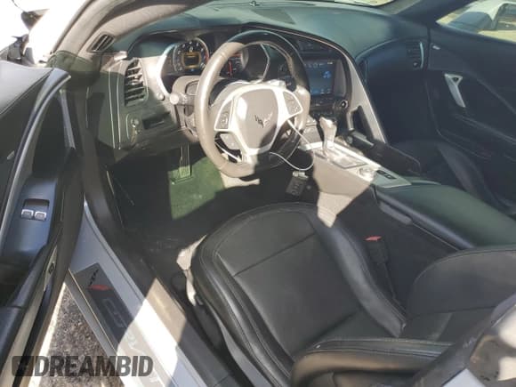 ✅ 2016 Chevrolet Corvette 1LT • VIN: 1G1YB2D72G5115057 • Лот: 90440205. Опубликован ранее на Copart с пробегом 83 292 миль. Бесплатный доступ к архиву аукционных продаж из США и подробный отчёт об истории автомобиля на DreamBid. Изображение 8.