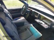 ✅ 1989 Cadillac DeVille • VIN: 1G6CD5159K4342392 • Lot: 42451638. Wystawiony na IAAI z przebiegiem 162 687 mil. Bezpłatny archiwum sprzedaży aukcyjnych z USA i szczegółowy raport historii pojazdu na DreamBid. Zdjęcie 5.