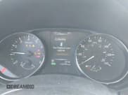 ✅ 2017 Nissan Rogue S • VIN: KNMAT2MT9HP562204 • Lot: 43543904. Wystawiony na IAAI z przebiegiem 116 784 mil. Bezpłatny archiwum sprzedaży aukcyjnych z USA i szczegółowy raport historii pojazdu na DreamBid. Zdjęcie 7.