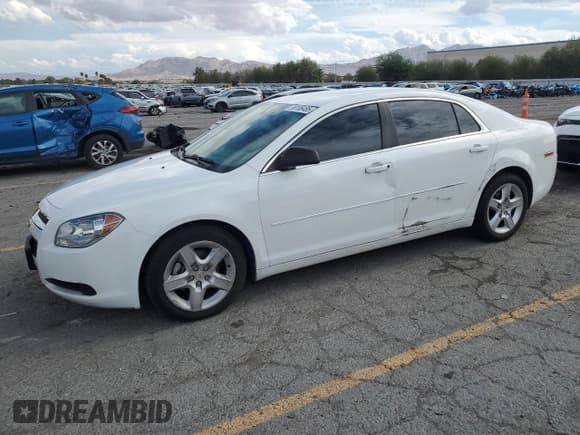 ✅ 2012 Chevrolet Malibu 1LS • VIN: 1G1ZB5E01CF241860 • Lot: 86106485. Listed on Copart with 81,758 mi. Free auction sales archive from the USA and detailed vehicle history report at DreamBid. Image 1.
