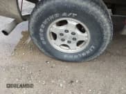 ✅ 2000 Chevrolet Silverado 1500 LS • VIN: 2GCEK19T9Y1212706 • Лот: 43792279. Опубликован ранее на IAAI с пробегом 280 310 миль. Бесплатный доступ к архиву аукционных продаж из США и подробный отчёт об истории автомобиля на DreamBid. Изображение 14.