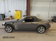 ✅ 2006 Mazda MX-5 Miata Grand Touring • VIN: JM1NC25F460110113 • Lot: 42327604. Wystawiony na IAAI z przebiegiem 202 054 mil. Bezpłatny archiwum sprzedaży aukcyjnych z USA i szczegółowy raport historii pojazdu na DreamBid. Zdjęcie 14.