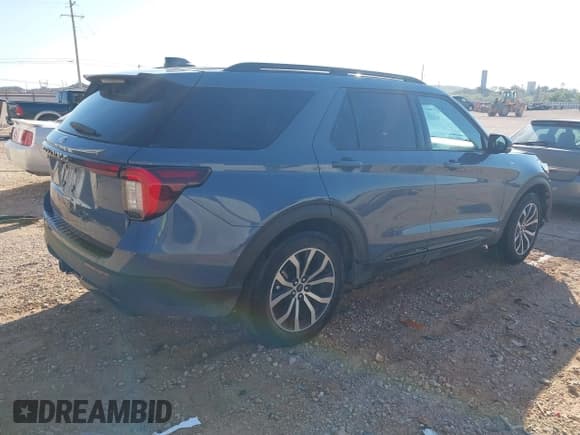 ✅ 2025 Ford Explorer ST-Line • VIN: 1FMUK7KH0SGA99562 • Лот: 43343916. Опубликован ранее на IAAI с пробегом 8 394 миль. Бесплатный доступ к архиву аукционных продаж из США и подробный отчёт об истории автомобиля на DreamBid. Изображение 4.
