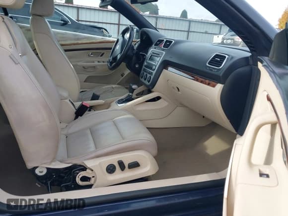 ✅ 2008 Volkswagen Eos Lux • VIN: WVWFA71F18V055381 • Лот: 43680173. Опубликован ранее на IAAI с пробегом 138 792 миль. Бесплатный доступ к архиву аукционных продаж из США и подробный отчёт об истории автомобиля на DreamBid. Изображение 5.