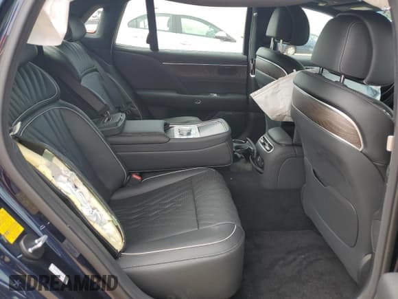 ✅ 2023 Genesis G90 • VIN: KMTFB4SDXPU028517 • Лот: 66271845. Опубликован ранее на Copart с пробегом Не указан. Бесплатный доступ к архиву аукционных продаж из США и подробный отчёт об истории автомобиля на DreamBid. Изображение 10.