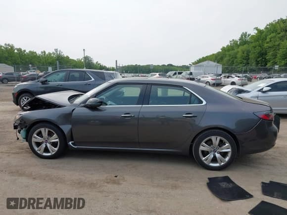 ✅ 2011 Saab 9-5 Turbo4 • VIN: YS3GN4AR4B4001189 • Лот: 42400236. Опубликован ранее на IAAI с пробегом 123 498 миль. Бесплатный доступ к архиву аукционных продаж из США и подробный отчёт об истории автомобиля на DreamBid. Изображение 13.