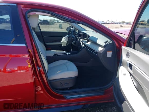 ✅ 2025 Hyundai Sonata Limited • VIN: KMHL54JJXSA130406 • Лот: 43652235. Опубликован ранее на IAAI с пробегом 2 010 миль. Бесплатный доступ к архиву аукционных продаж из США и подробный отчёт об истории автомобиля на DreamBid. Изображение 5.