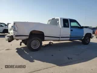 1998 Chevrolet Silverado 2500 z VIN 1GCGC29R3WE237595, wystawiony jako Copart lot #51907315 z przebiegiem 254 549 mil mil oraz Szkoda całkowita • Salvage title. Historia ofert i sprzedaży dostępna na DreamBid. Obrazek 3.