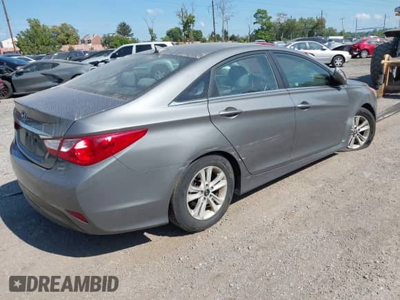 2014 Hyundai Sonata GLS с VIN 5NPEB4AC1EH848883, выставлен на аукционе IAAI как лот 43204145 с пробегом 153 933 миль миль и . История ставок и продаж доступна на DreamBid. Изображение 4.
