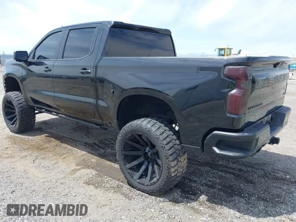 ✅ 2021 Chevrolet Silverado 1500 RST • VIN: 1GCUYEEL8MZ376540 • Lot: 42153636. Wystawiony na IAAI z przebiegiem 40 516 mil. Bezpłatny archiwum sprzedaży aukcyjnych z USA i szczegółowy raport historii pojazdu na DreamBid. Zdjęcie 3.
