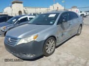 ✅ 2011 Toyota Avalon • VIN: 4T1BK3DBXBU427239 • Лот: 43613886. Опубликован ранее на IAAI с пробегом 343 199 миль. Бесплатный доступ к архиву аукционных продаж из США и подробный отчёт об истории автомобиля на DreamBid. Изображение 2.
