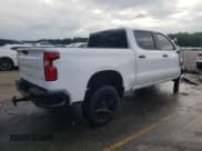 ✅ 2021 Chevrolet Silverado 1500 LT Trail Boss • VIN: 3GCPYFED9MG295722 • Lot: 70243144. Wystawiony na Copart z przebiegiem 76 753 mil. Bezpłatny archiwum sprzedaży aukcyjnych z USA i szczegółowy raport historii pojazdu na DreamBid. Zdjęcie 3.