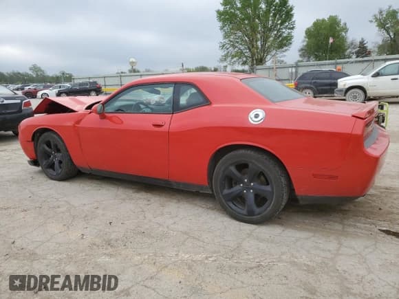 ✅ 2014 Dodge Challenger SXT • VIN: 2C3CDYAG4EH247797 • Lot: 50621344. Wystawiony na Copart z przebiegiem 130 919 mil. Bezpłatny archiwum sprzedaży aukcyjnych z USA i szczegółowy raport historii pojazdu na DreamBid. Zdjęcie 2.