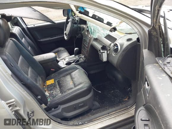 ✅ 2007 Ford Freestyle Limited • VIN: 1FMDK06157GA06322 • Lot: 42169563. Wystawiony na IAAI z przebiegiem 228 211 mil. Bezpłatny archiwum sprzedaży aukcyjnych z USA i szczegółowy raport historii pojazdu na DreamBid. Zdjęcie 5.