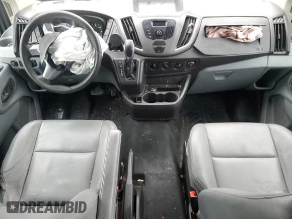 ✅ 2016 Ford Transit XL • VIN: 1FMZK1ZM2GKA87925 • Lot: 89156715. Wystawiony na Copart z przebiegiem 198 108 mil. Bezpłatny archiwum sprzedaży aukcyjnych z USA i szczegółowy raport historii pojazdu na DreamBid. Zdjęcie 8.