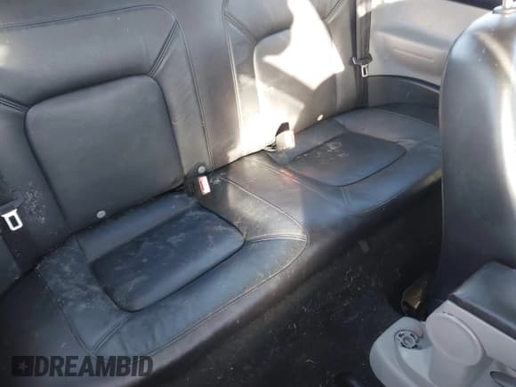 ✅ 2003 Volkswagen Beetle GLX • VIN: 3VWDD21C33M405584 • Lot: 41633677. Wystawiony na IAAI z przebiegiem 91 378 mil. Bezpłatny archiwum sprzedaży aukcyjnych z USA i szczegółowy raport historii pojazdu na DreamBid. Zdjęcie 8.