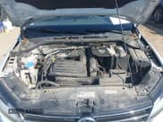 ✅ 2017 Volkswagen Jetta S • VIN: 3VW167AJ4HM348361 • Lot: 43214095. Wystawiony na IAAI z przebiegiem 105 424 mil. Bezpłatny archiwum sprzedaży aukcyjnych z USA i szczegółowy raport historii pojazdu na DreamBid. Zdjęcie 10.