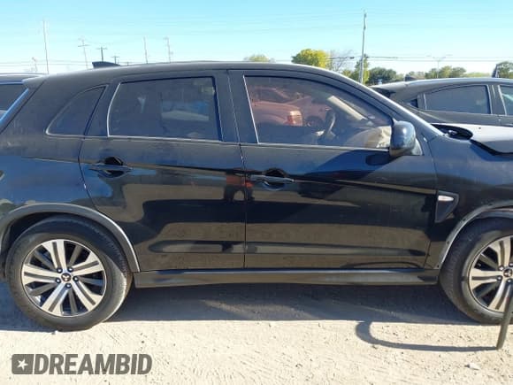 ✅ 2020 Mitsubishi Outlander ES • VIN: JA4AP3AU6LU030940 • Lot: 43586817. Listed on IAAI with 105,413 mi. Free auction sales archive from the USA and detailed vehicle history report at DreamBid. Image 14.