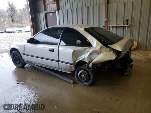 ✅ 1997 Honda Civic DX • VIN: 1HGEJ622XVL118763 • Лот: 51906455. Опубликован ранее на Copart с пробегом 197 595 миль. Бесплатный доступ к архиву аукционных продаж из США и подробный отчёт об истории автомобиля на DreamBid. Изображение 2.