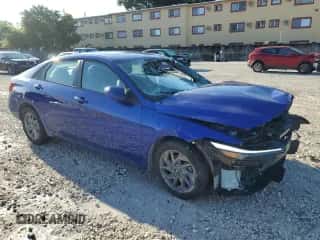 2024 Hyundai Elantra SEL с VIN KMHLM4DG8RU810378, выставлен на аукционе Copart как лот 84252695 с пробегом 8 630 миль миль и На запчасти • Non repairable. История ставок и продаж доступна на DreamBid. Изображение 4.