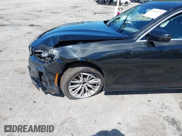 ✅ 2024 BMW 3 Series 330i • VIN: 3MW69FF05R8E88324 • Lot: 42914324. Listed on IAAI with 13,767 mi. Free auction sales archive from the USA and detailed vehicle history report at DreamBid. Image 18.