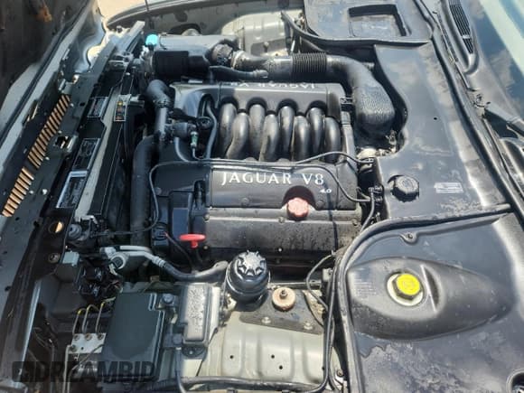 ✅ 2002 Jaguar XJ 8 • VIN: SAJDA14C42LF49506 • Лот: 62320175. Опубликован ранее на Copart с пробегом Не указан. Бесплатный доступ к архиву аукционных продаж из США и подробный отчёт об истории автомобиля на DreamBid. Изображение 11.