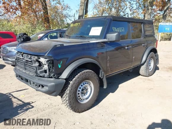 ✅ 2021 Ford Bronco • VIN: 1FMDE5BH3MLA97892 • Lot: 43601857. Wystawiony na IAAI z przebiegiem 31 854 mil. Bezpłatny archiwum sprzedaży aukcyjnych z USA i szczegółowy raport historii pojazdu na DreamBid. Zdjęcie 2.